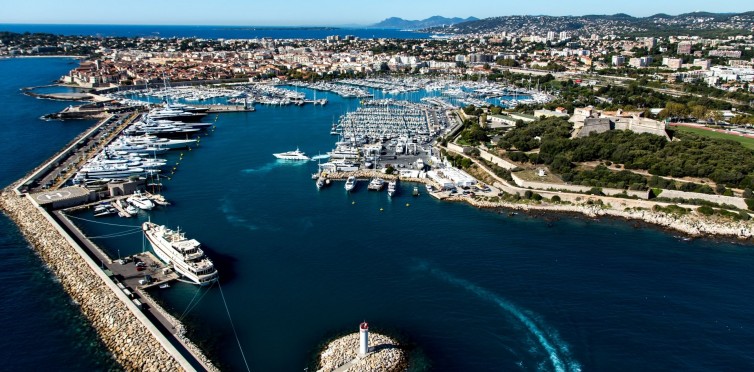 Visiting friends in Antibes