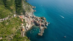 The coastline of Italy by Tripinview